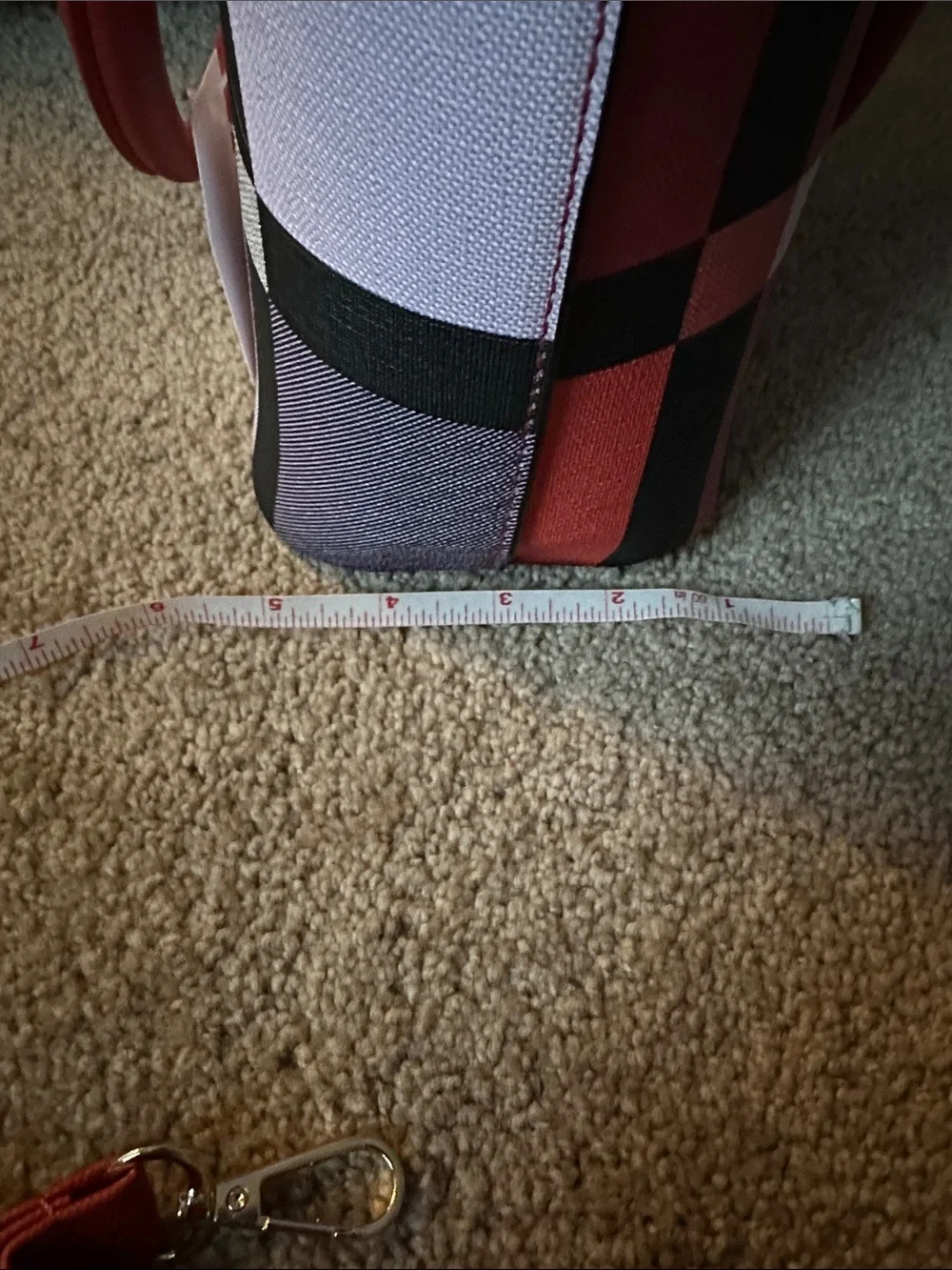 Small tote with wallet